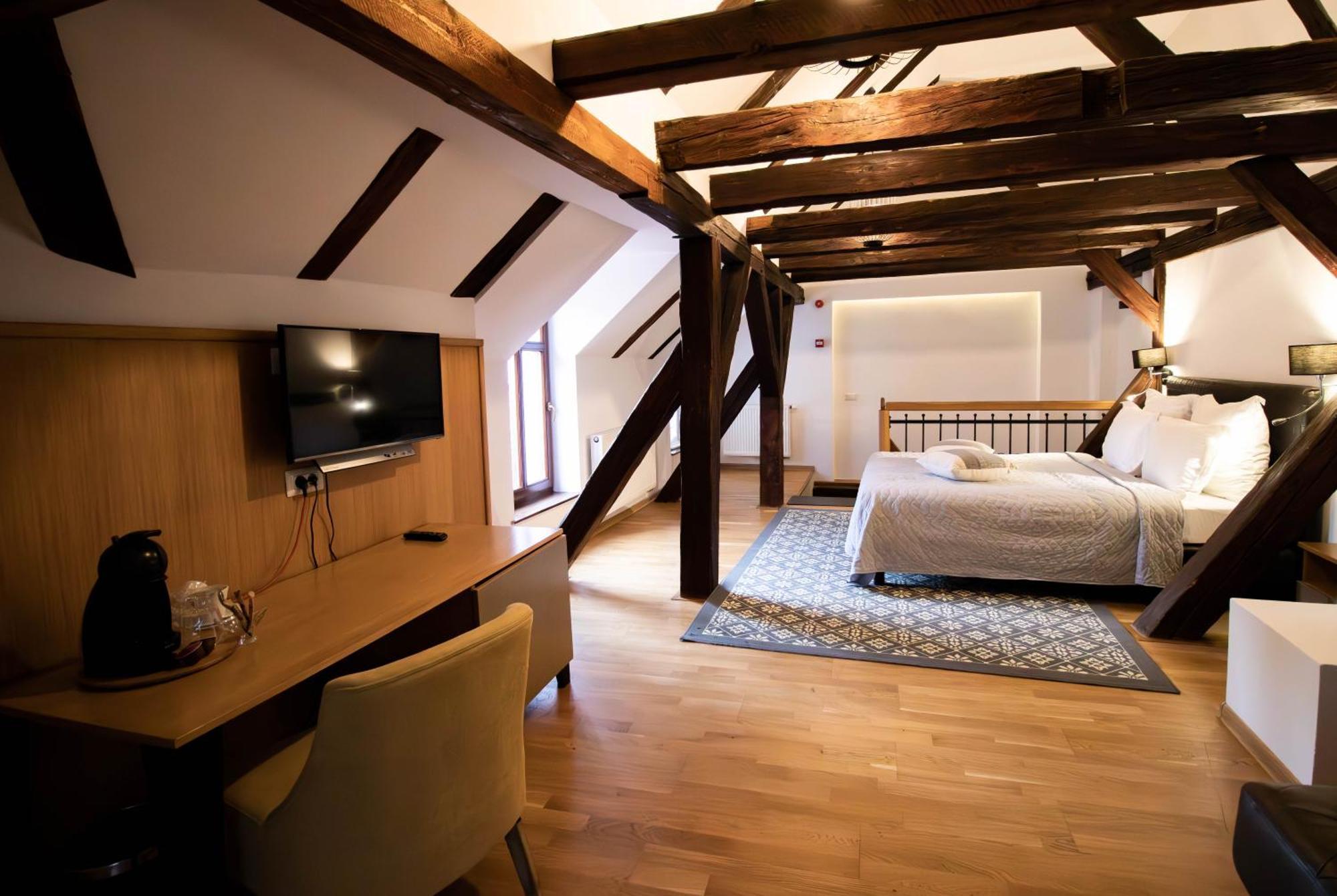 Hotel Ottimo Brasov Luaran gambar