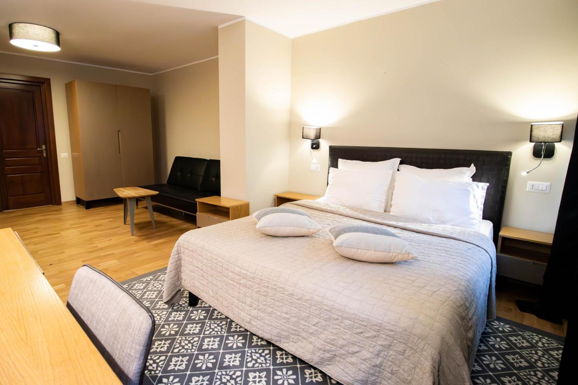 Hotel Ottimo Brasov Luaran gambar