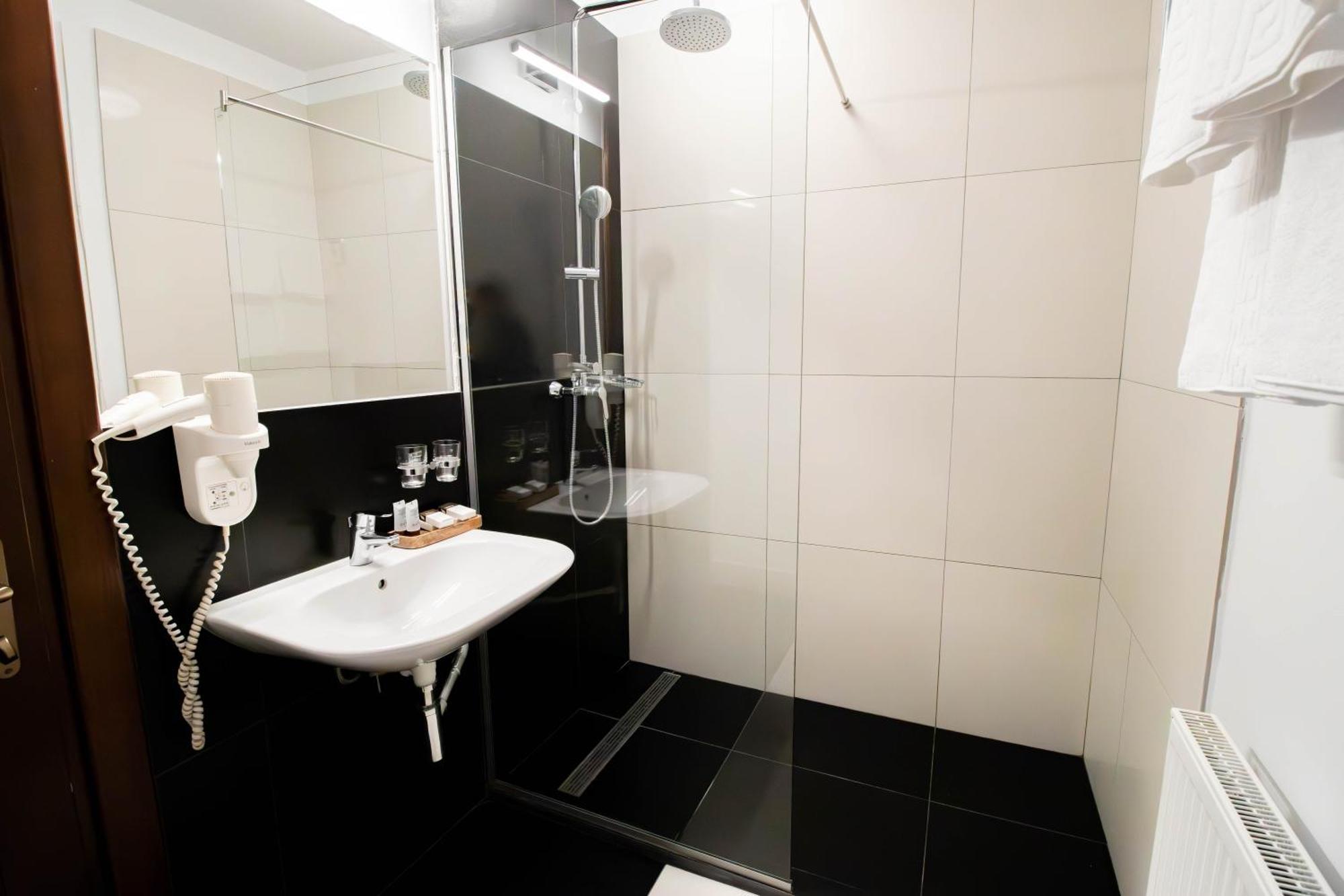 Hotel Ottimo Brasov Luaran gambar